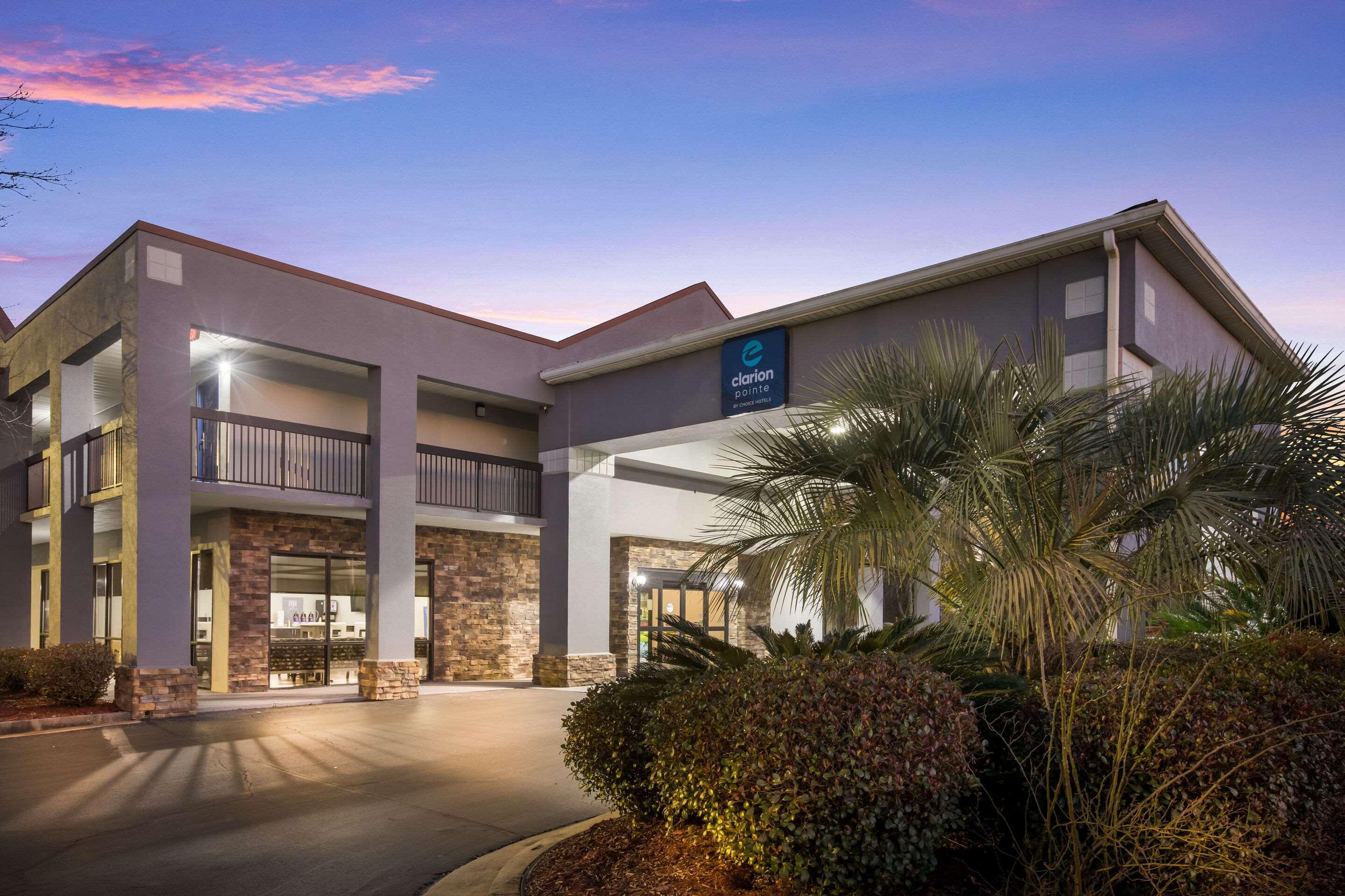 Clarion Pointe I-75 Hotel