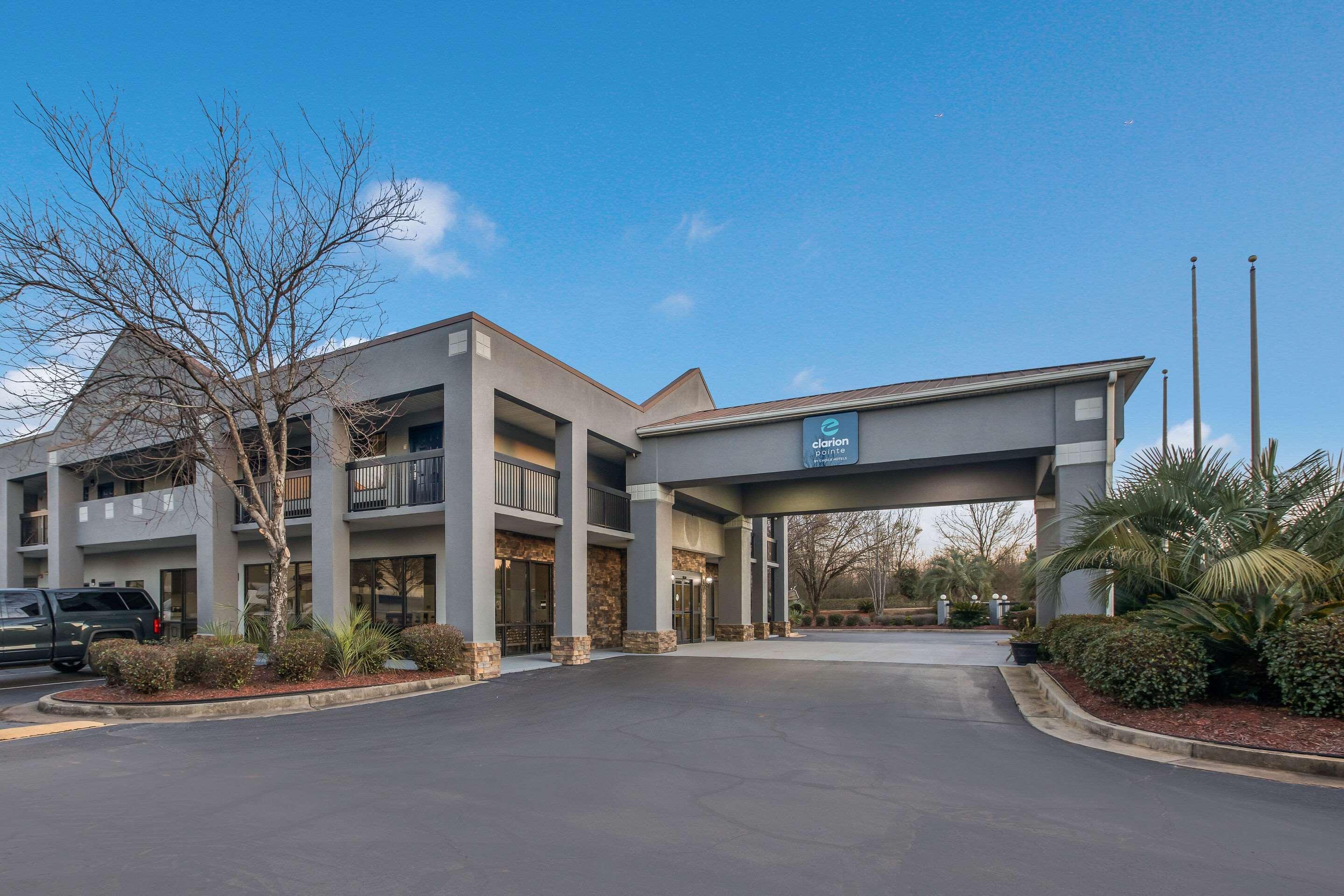 Clarion Pointe I-75 Hotel