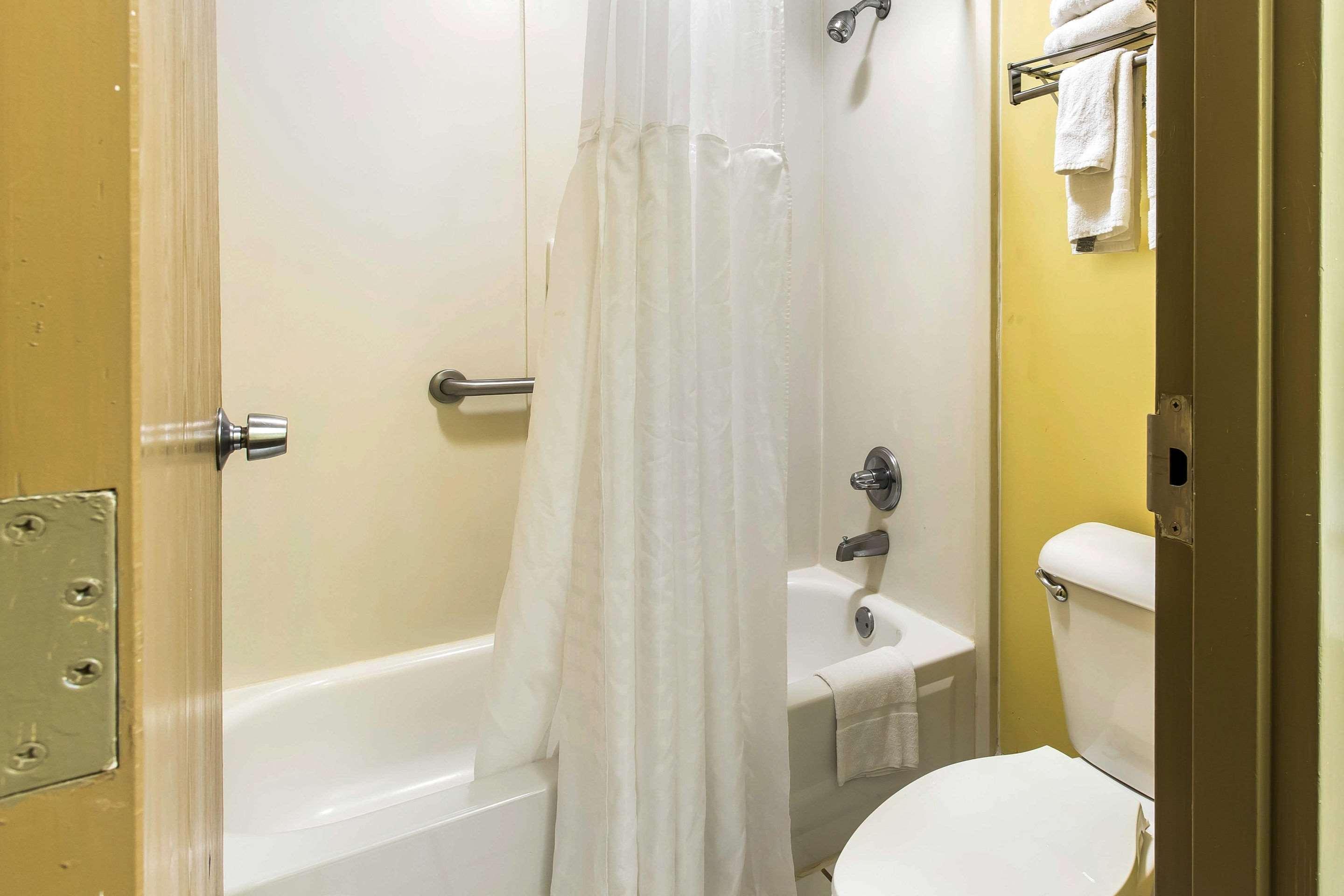 Hotel Clarion Pointe I-75