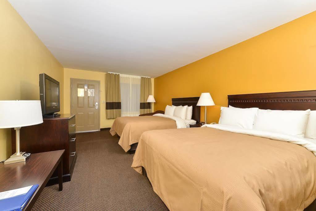 Clarion Pointe I-75 Hotel